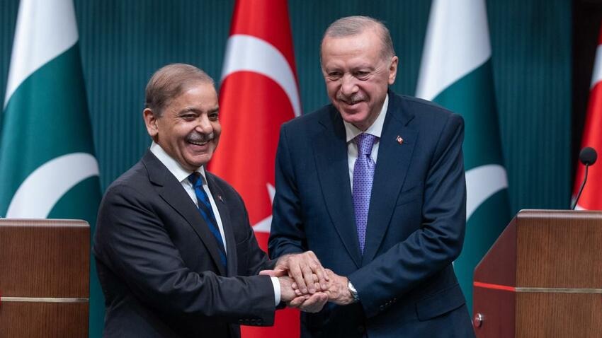 "Yanımızda polad divar kimi dayanıb"