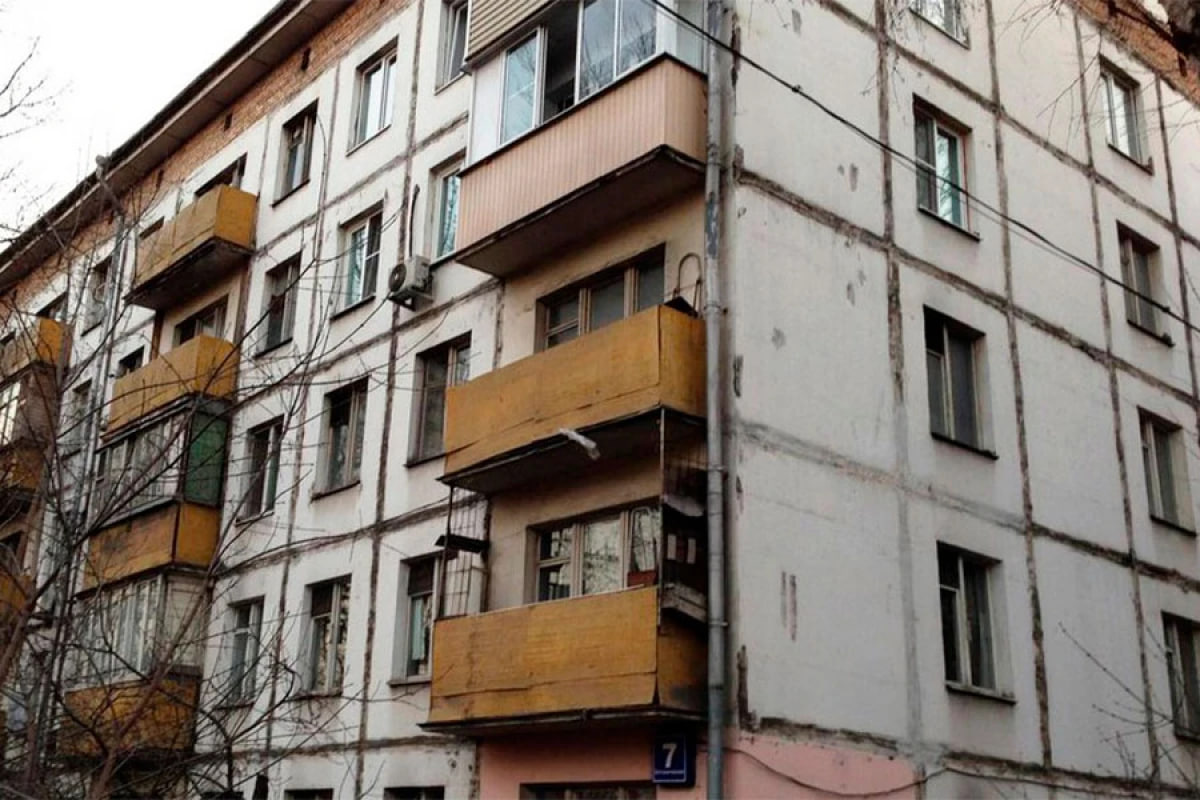 Gəncədə 78 yaşlı kişi eyvandan yıxılaraq həyatını itirdi