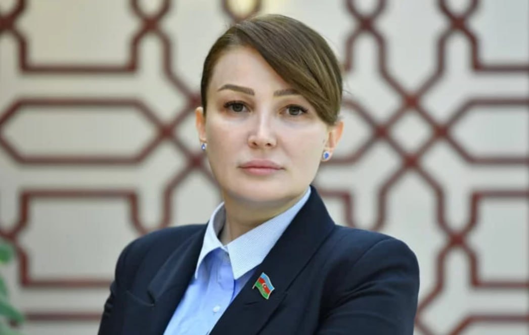 Jalə Əhmədova da tələbə oldu Jalə Əhmədova da tələbə oldu