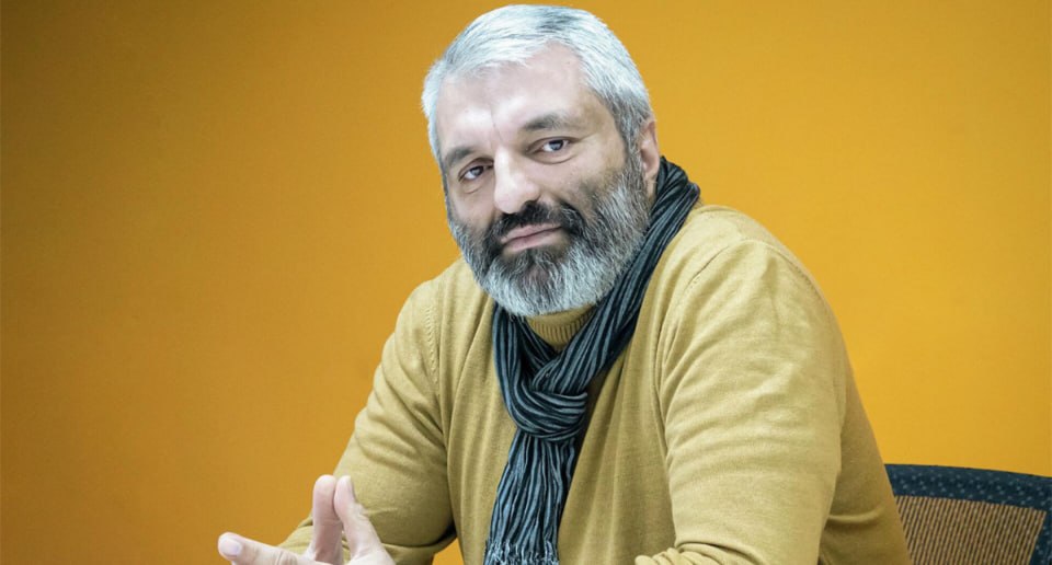 Sədrlikdən namizədliyini geri götürdü, işdən də çıxır