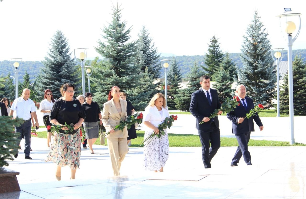 Qusarda təhsil işçilərinin ənənəvi sentyabr konfransı keçirildi - FOTO