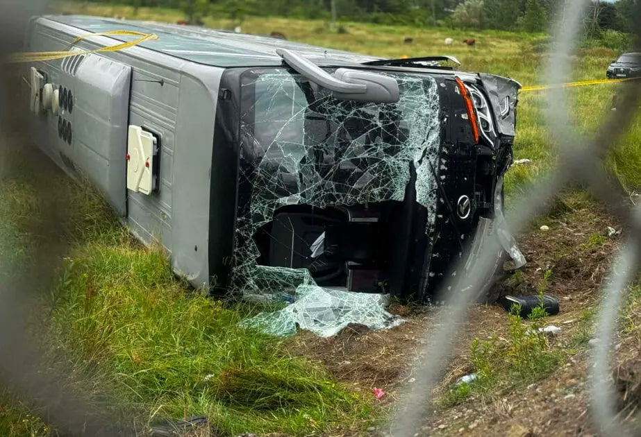 Avtobus qəzasında xəsarət alanların sayı 38-ə çatdı - FOTO