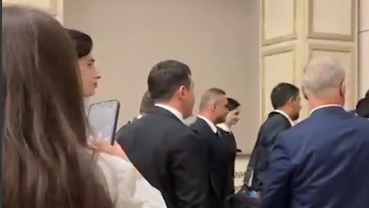 Media nümayəndələri Prezidentin səfərini işıqlandırmaq üçün Qırğızıstana gedirlər – VİDEO Media nümayəndələri Prezidentin səfərini işıqlandırmaq üçün Qırğızıstana gedirlər – VİDEO