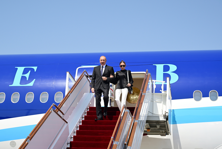 Prezident və birinci xanım Qırğızıstanda səfərdədir &ndash; FOTO