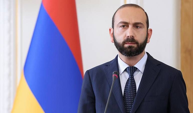 Mirzoyan: "Yaxın günlərdə Ermənistan Azərbaycana məhsul satacaq"