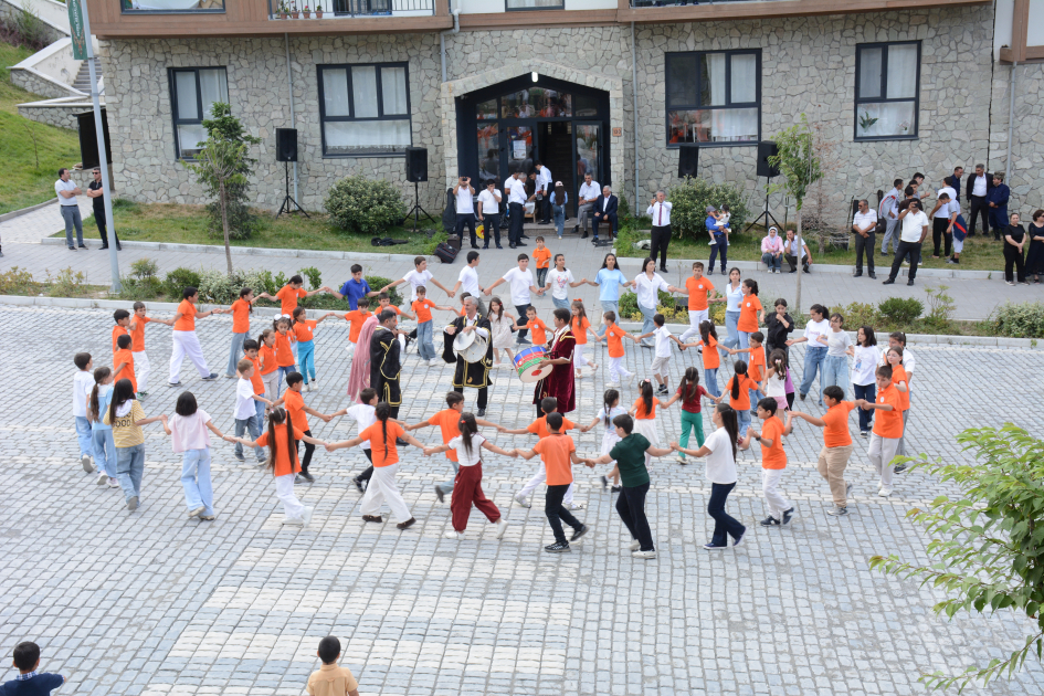 Qayıdışın ritmi – “Yallı” ilə köklənən Kəlbəcər – FOTO/VİDEO Qayıdışın ritmi – “Yallı” ilə köklənən Kəlbəcər – FOTO/VİDEO