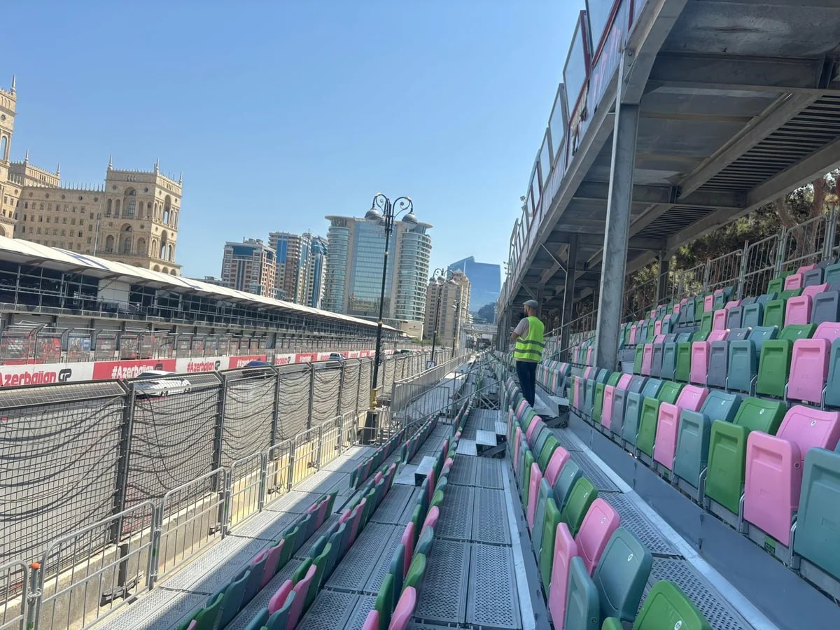 "Formula 1" üzrə Azərbaycan Qran-prisi üçün yeni tribuna quraşdırıldı