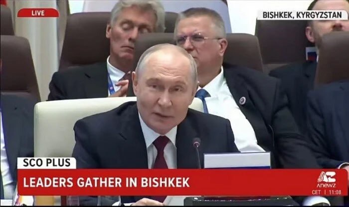 Putin çıxış etdi, Peskov yuxuladı &ndash; Video