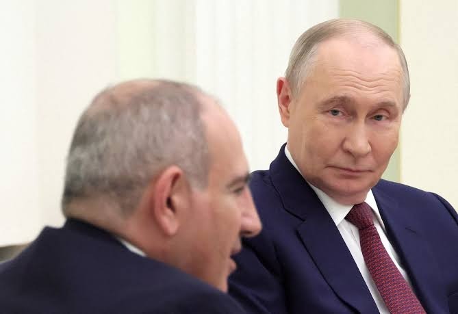 Putin Paşinyanı Moskvaya çağırdı: &ldquo;Gəlsin, söhbət edək&rdquo;