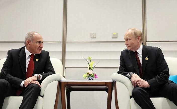 Putin Paşinyanı seçim qarşısında qoydu - Ya Avropa İttifaqı, ya da...