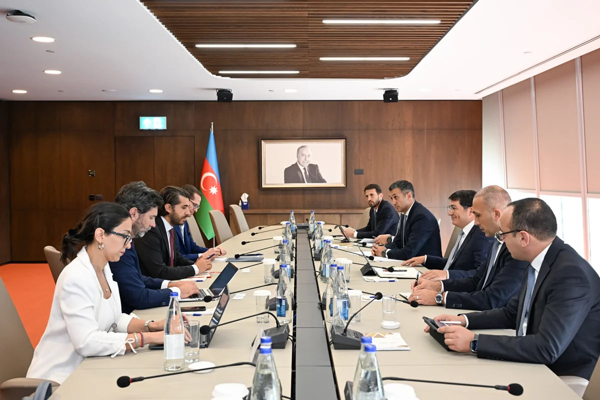 Azərbaycan məşhur "Santander Bank"ı ilə əməkdaşlığı genişləndirir - FOTO