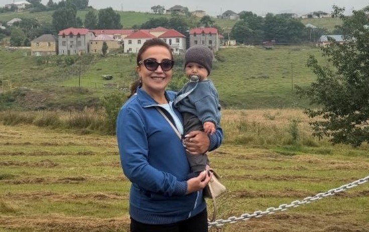 Xalq artistinin 1 yaşlı nəvəsi &ndash;Foto