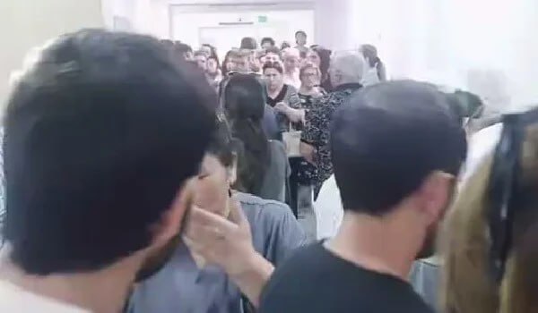 Sumqayıt xəstəxanasında əlbəyaxa dava &ndash; Video