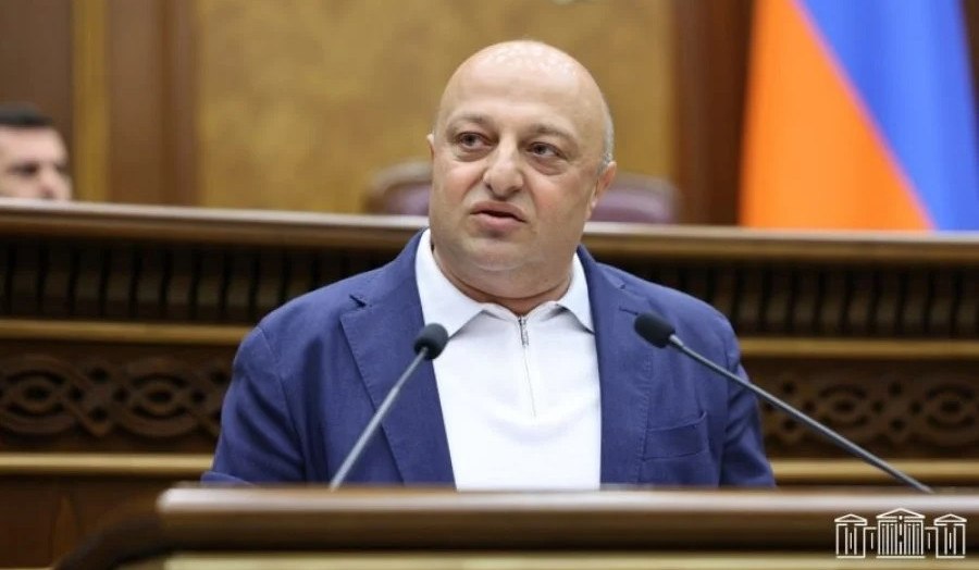 Ermənistanda müxalifətçi deputatın ev dustaqlığı uzadıldı