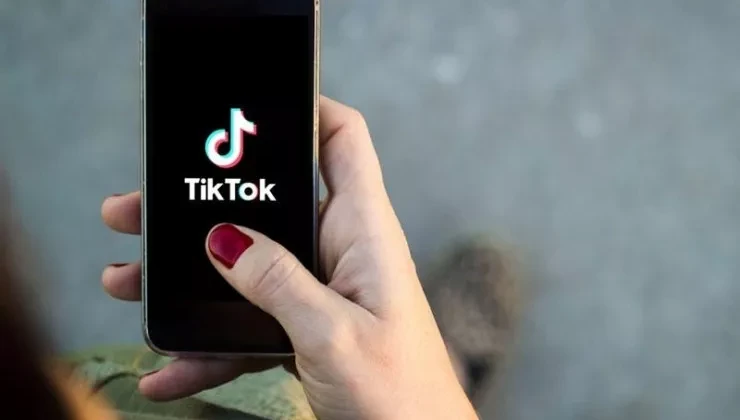 Canlı yayımda söyüş söyən iki uşaq anası SAXLANILDI