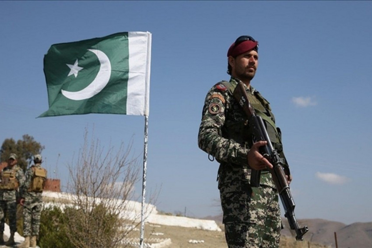 Pakistan ordusu Əfqanıstanla sərhəddə 20-dən çox terrorçunu məhv etdi