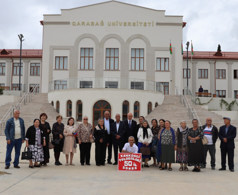 Məzunlar 50 ildən sonra Xankəndidə bir araya gəldilər - FOTO