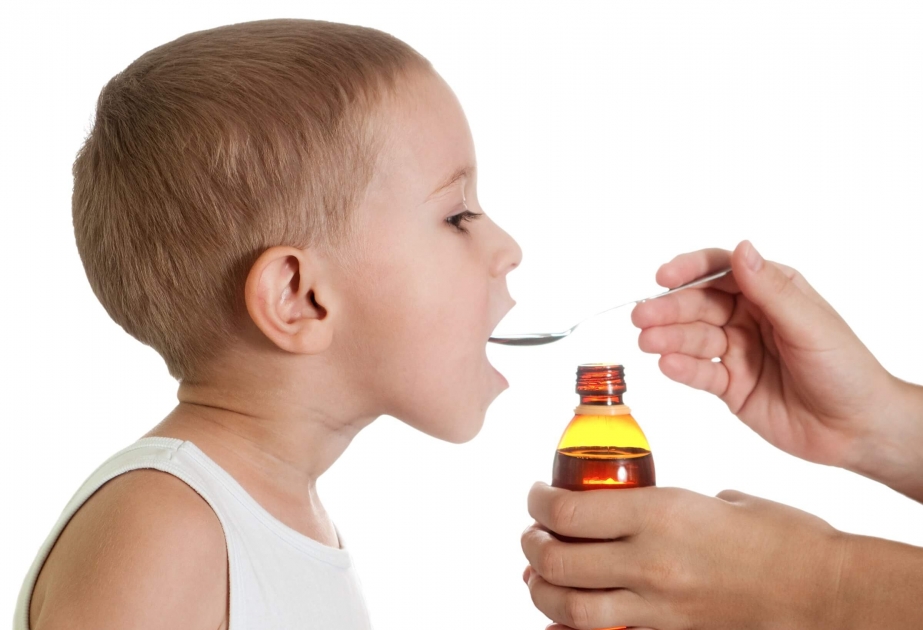 Həkim göstərişi olmadan uşaqlara vitamin verməyin hansı təhlükələri var? - VİDEO