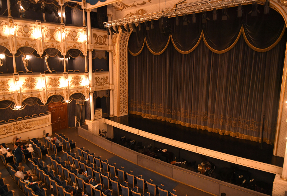 Bakıdakı iki teatr Mədəniyyət Nazirliyinin tabeliyinə verildi - Qərar Bakıdakı iki teatr Mədəniyyət Nazirliyinin tabeliyinə verildi - Qərar