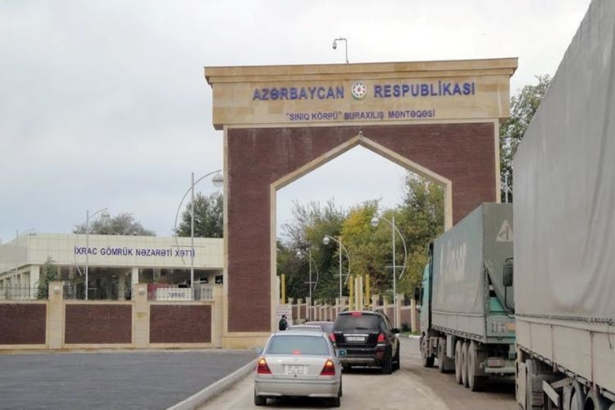 Gömrükdən avtomobil və malların keçirilməsi qaydası DƏYİŞDİ