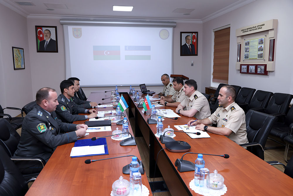 Azərbaycan və Özbəkistan müdafiə nazirlikləri arasında qərargah danışıqları keçirildi - FOTO Azərbaycan və Özbəkistan müdafiə nazirlikləri arasında qərargah danışıqları keçirildi - FOTO