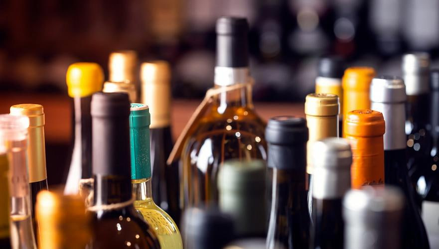 Azərbaycana idxal edilən spirtli içkilər üçün gömrük rüsumu ARTIRILIR