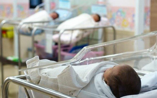 Nikahdankənar doğulan uşaqların sayı azalıb &ndash; Statistika