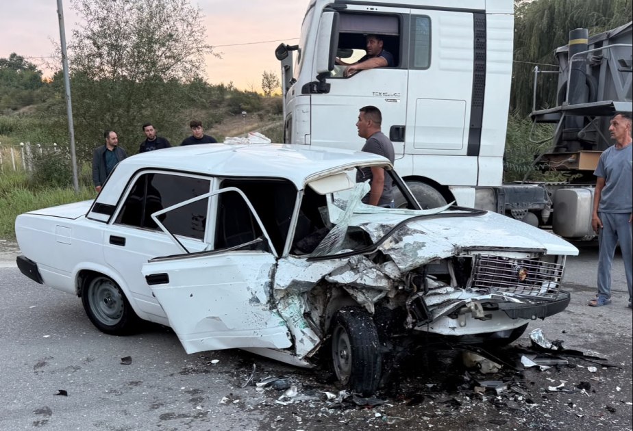Qubada avtomobillər toqquşdu: Xəsarət alanlar var &ndash; FOTO/VİDEO
