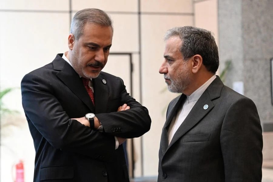 Hakan Fidan iranlı həmkarı ilə bölgədəki vəziyyəti müzakirə etdi