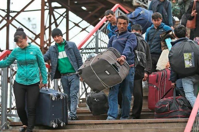 100 min Özbəkistan vətəndaşı Rusiyanı tərk etdi