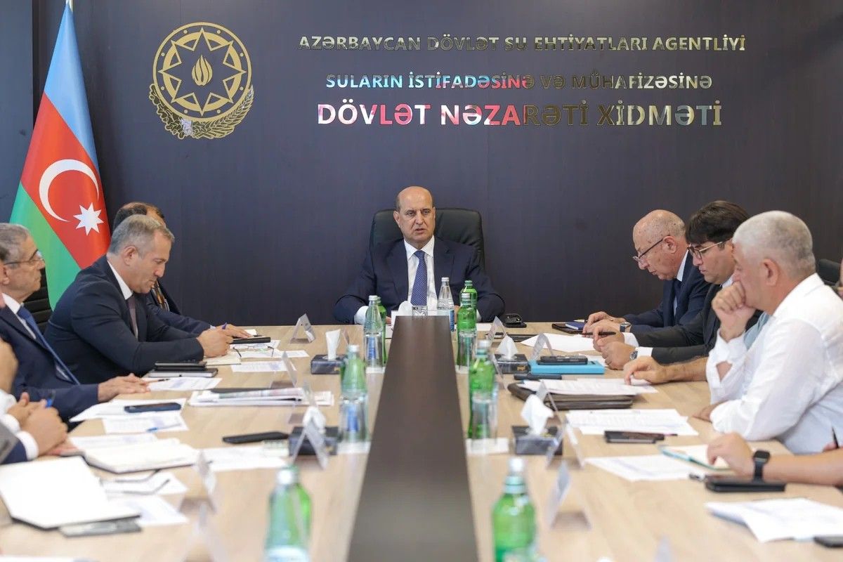 Rafiq Aslanov Dövlət Xidmətində iclas keçirdi - FOTO