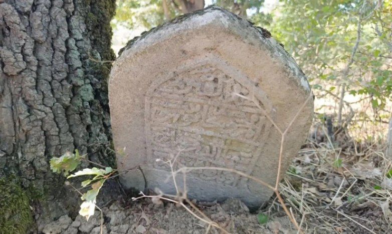 Azərbaycanda 1200 yaşı olan qəbiristanlığı dağıtdılar - VİDEO