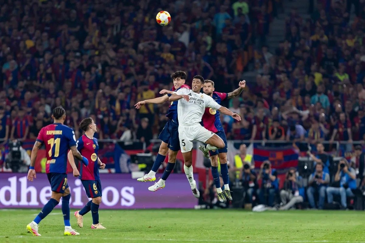 "Barselona" ən çox maaş verəcəyi futbolçusunu seçdi - FOTO "Barselona" ən çox maaş verəcəyi futbolçusunu seçdi - FOTO