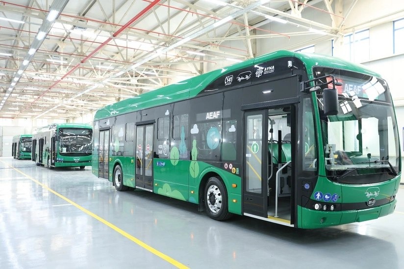 Özünü "BakuBus"ın sürücüsü kimi təqdim etdi, qurum hərəkətə keçdi - VİDEO