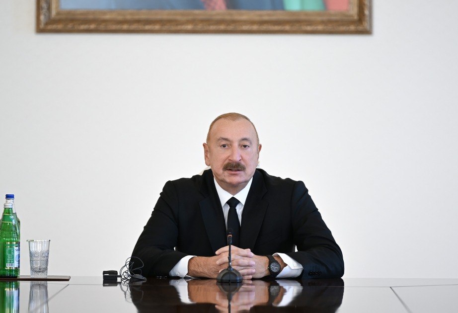 İlham Əliyev: &ldquo;Azərbaycan xalqı dünya mədəniyyətinə bir çox dahi şəxsiyyətlər bəxş edib&rdquo;