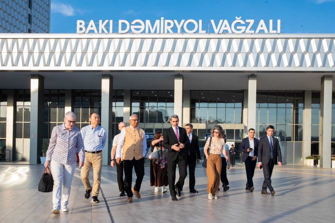 Asiya İnkişaf Bankının Direktorlar Şurasının üzvləri ADY-də - FOTO