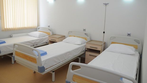 Mingəçevir xəstəxanasında oğurluq: Palata yoldaşının kartını götürüb marketlərdə xərclədi