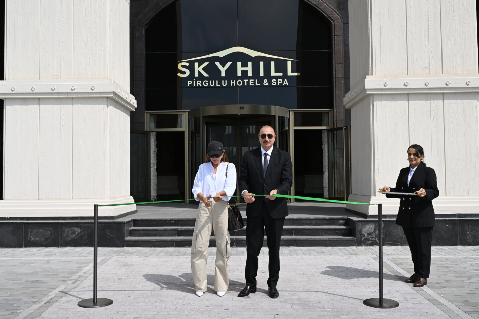 Prezident və birinci vitse-prezident &ldquo;Pirqulu Park&rdquo; hotelinin AÇILIŞINDA - FOTO