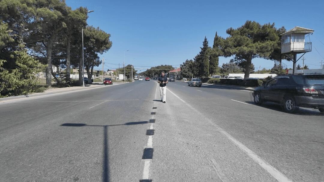 Bakıda "qoşa xətt" fırıldağı: Sürücüləri çaşdıran 3 nəfər saxlanıldı - VİDEO