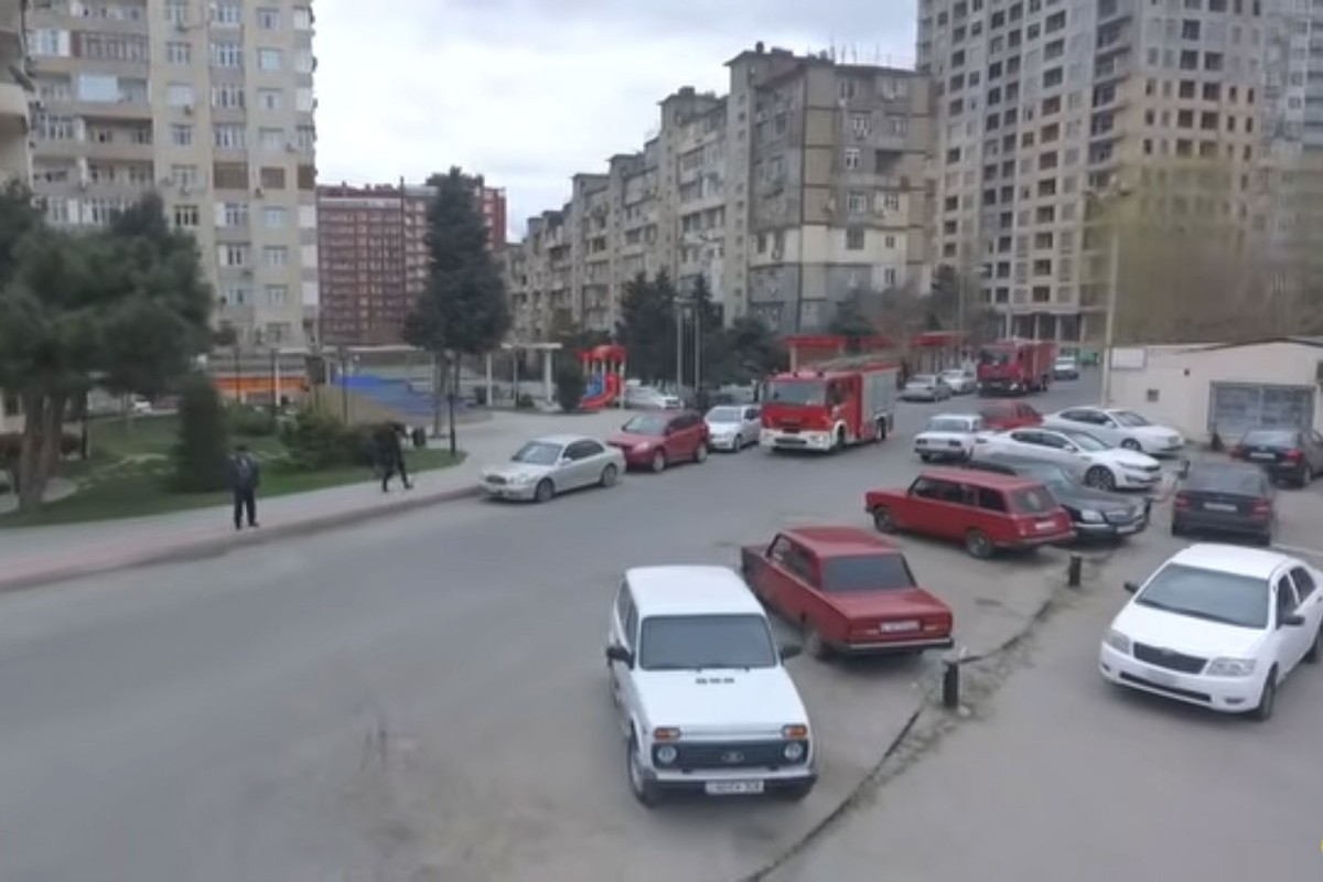 FHN-dən yanğınsöndürən və xilasetmə avtomobillərinə yol verməyən sürücülərə MÜRACİƏT &ndash; VİDEO