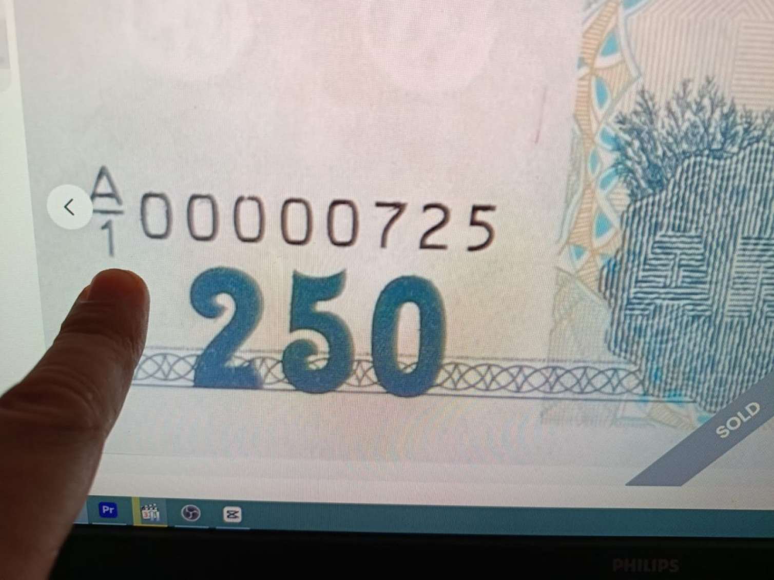 Köhnə 250 manat hərracda yüksək qiymətə satıldı - VİDEO