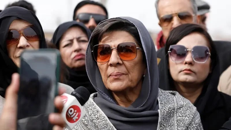 Pakistanda eks-baş nazir İmran Xanın bacısı həbs edildi Pakistanda eks-baş nazir İmran Xanın bacısı həbs edildi