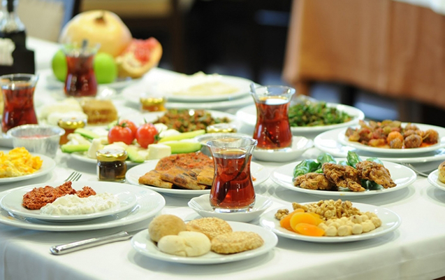 Yeyib-içmək qanlı bitdi