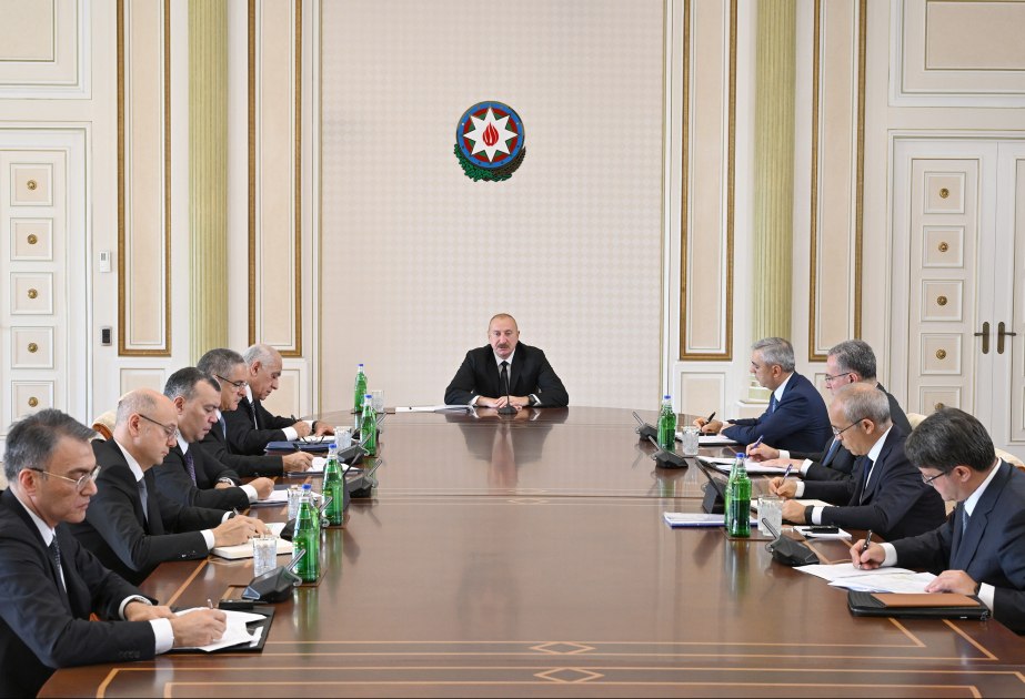 Prezident müşavirə keçirdi &ndash; FOTO - VİDEO