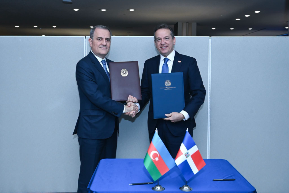 Azərbaycanla bu ölkə arasında viza rejimi ləğv edildi – FOTO Azərbaycanla bu ölkə arasında viza rejimi ləğv edildi – FOTO
