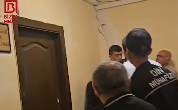 Goranboyda vətəndaşlarla təhsil sektorunun əməkdaşı arasında insident &ndash; ANBAAN VİDEO
