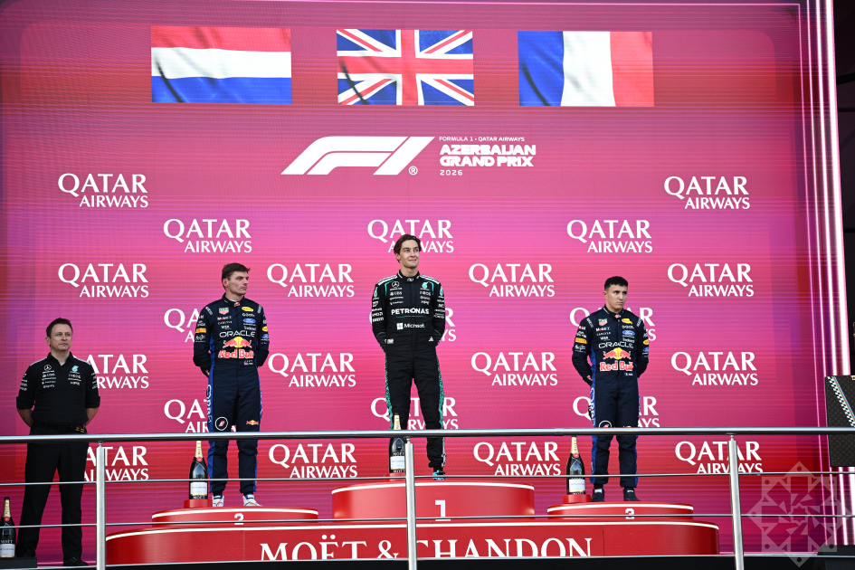 Formula 1 Azərbaycan Qran-Prisinin qalibləri mükafatlandırıldı - FOTO