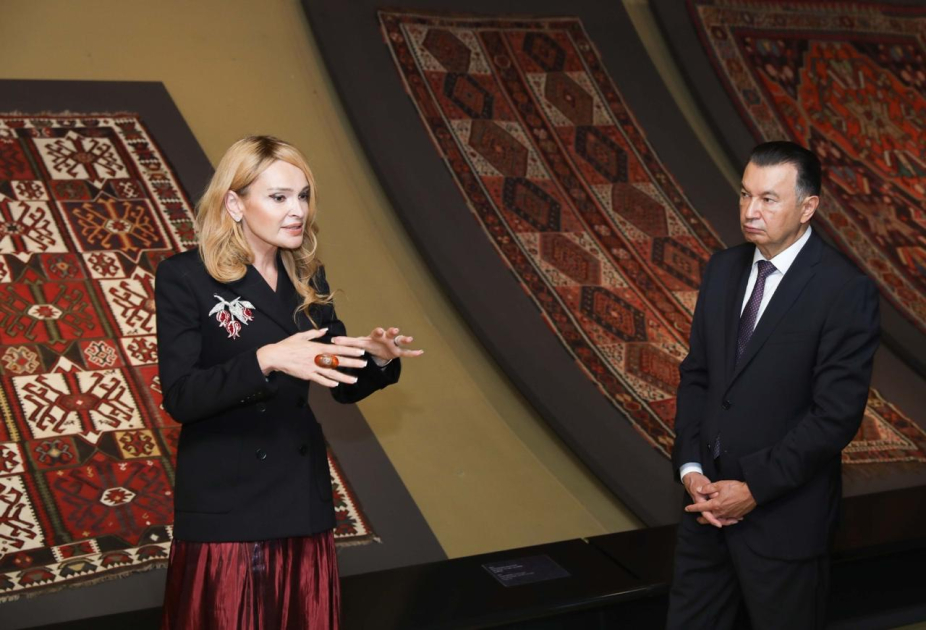 Koxir Rasulzoda Milli Xalça Muzeyini ziyarət etdi - FOTO