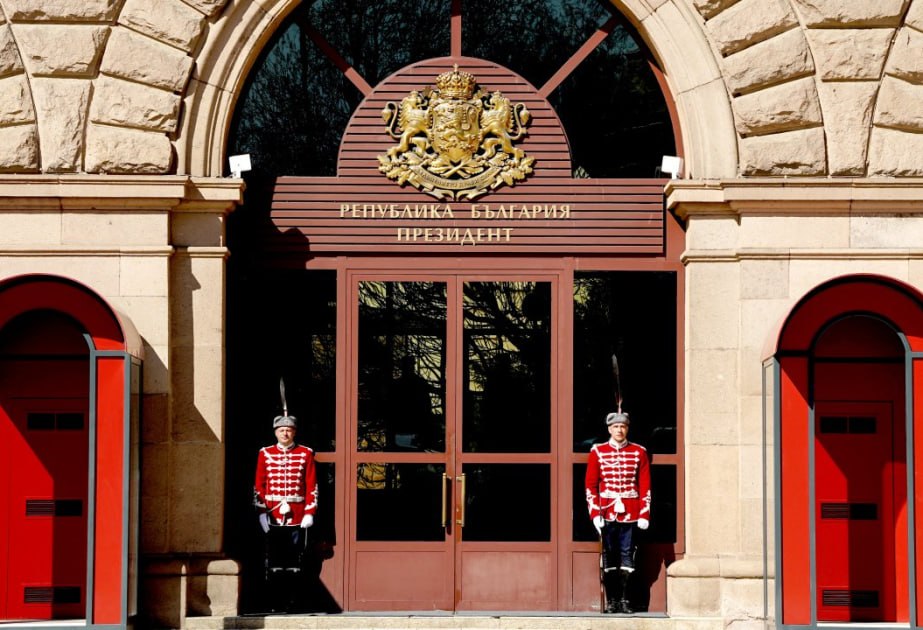 Bu ölkədə prezident seçkiləri üçün rəsmi kampaniya başladı Bu ölkədə prezident seçkiləri üçün rəsmi kampaniya başladı