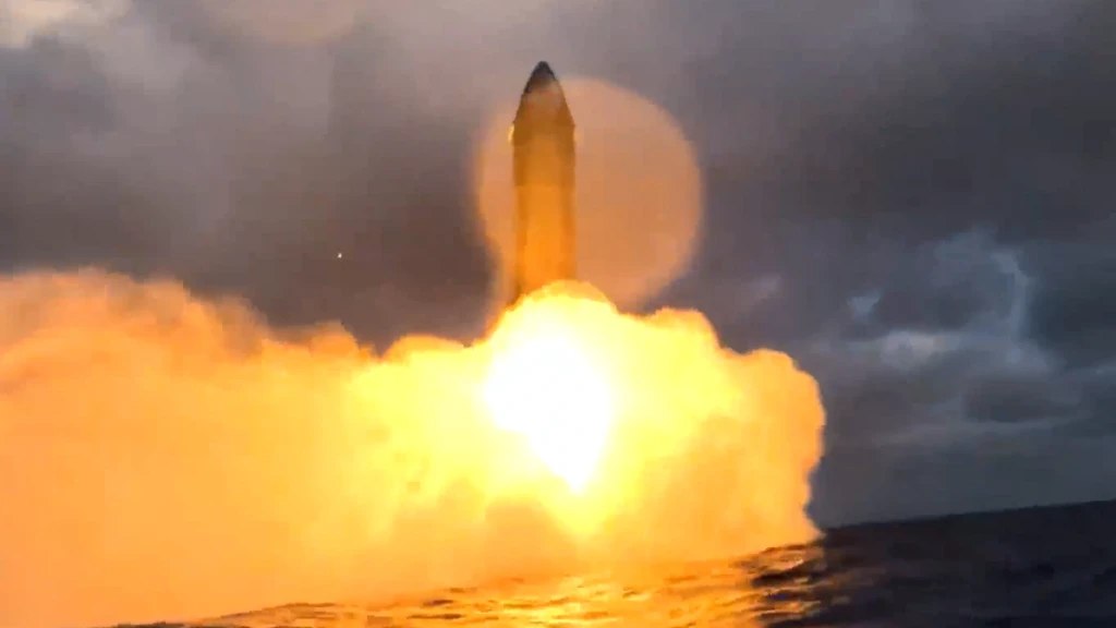"Starship" kosmik gəmisi ilk orbital uçuşundan sonra PARTLADI - VİDEO